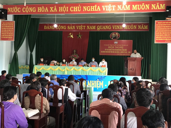 Ứng cử viên đại biểu HĐND tỉnh khóa X tiếp xúc cử tri tại xã Ea M'droh (huyện Cư M'gar) 